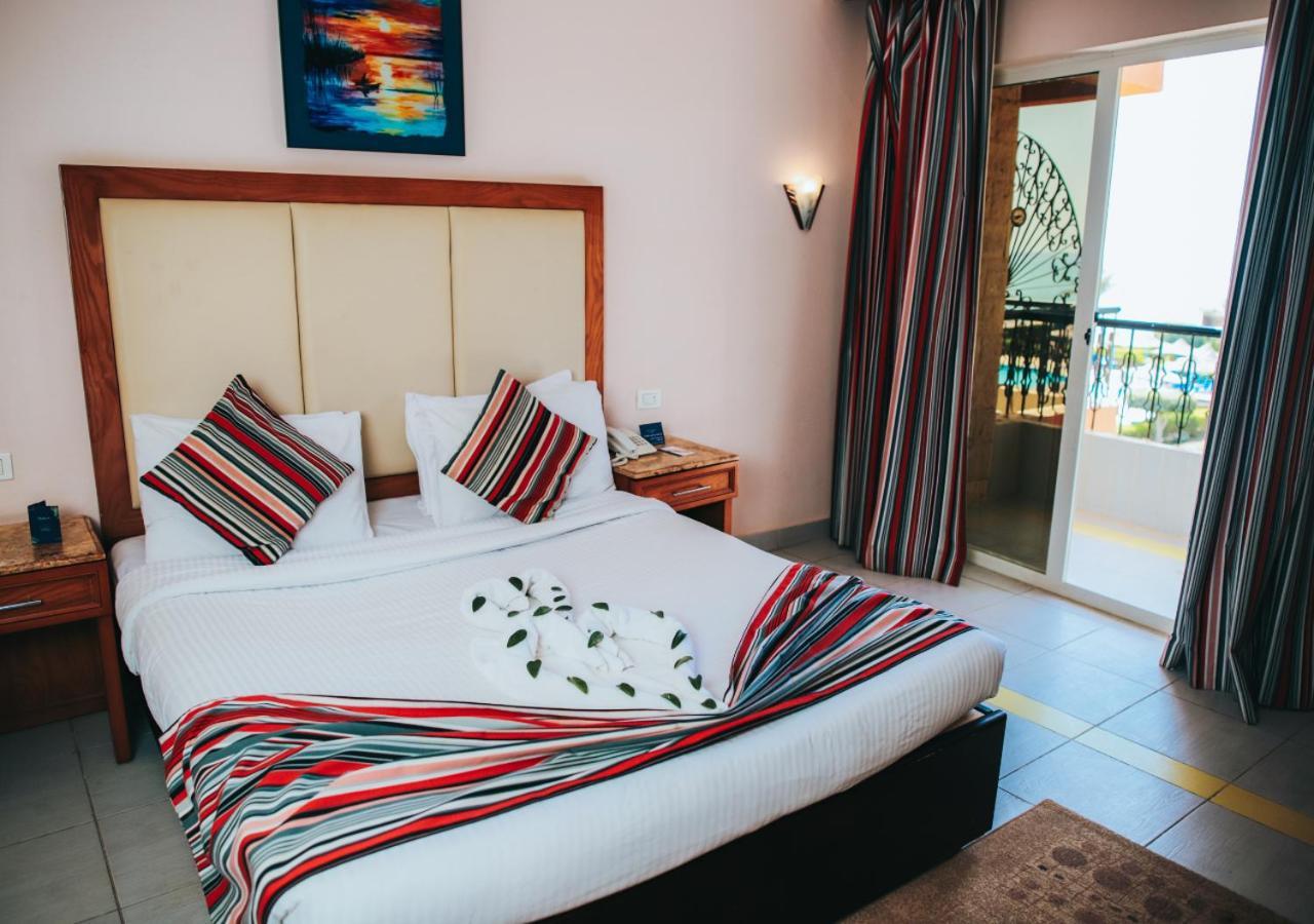 Retal View Resort El Sokhna Aqua Park Ajn-Szuhna Kültér fotó